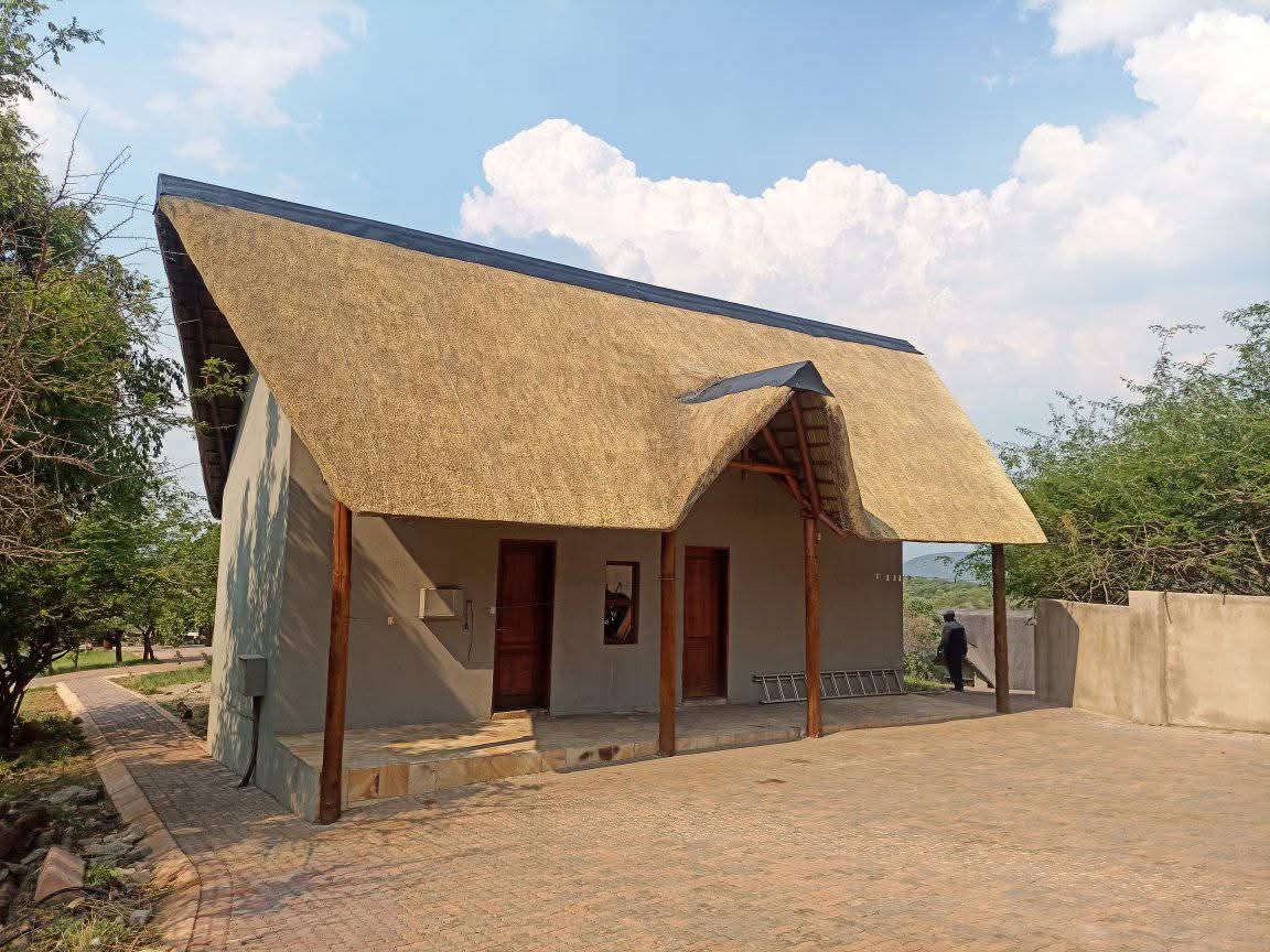 Zebrathatch thatch roofing and outdoor structure project photo 11
